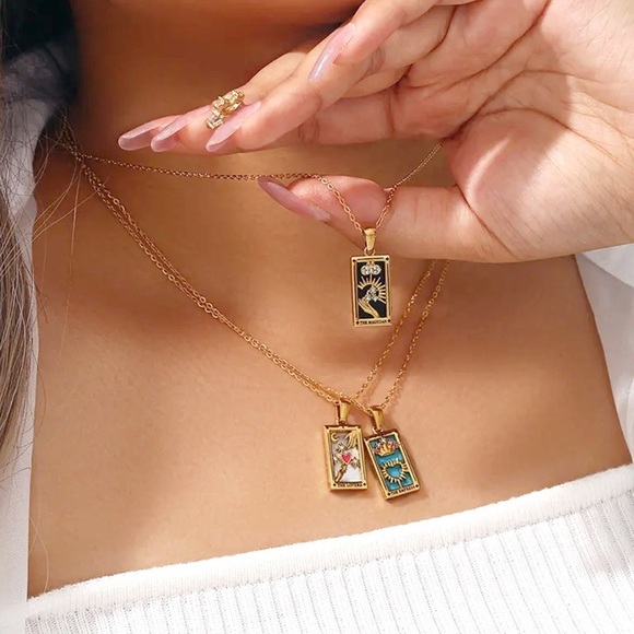 18k Gold Major Arcana Tarot Pendant Necklace - Picture 8 of 16